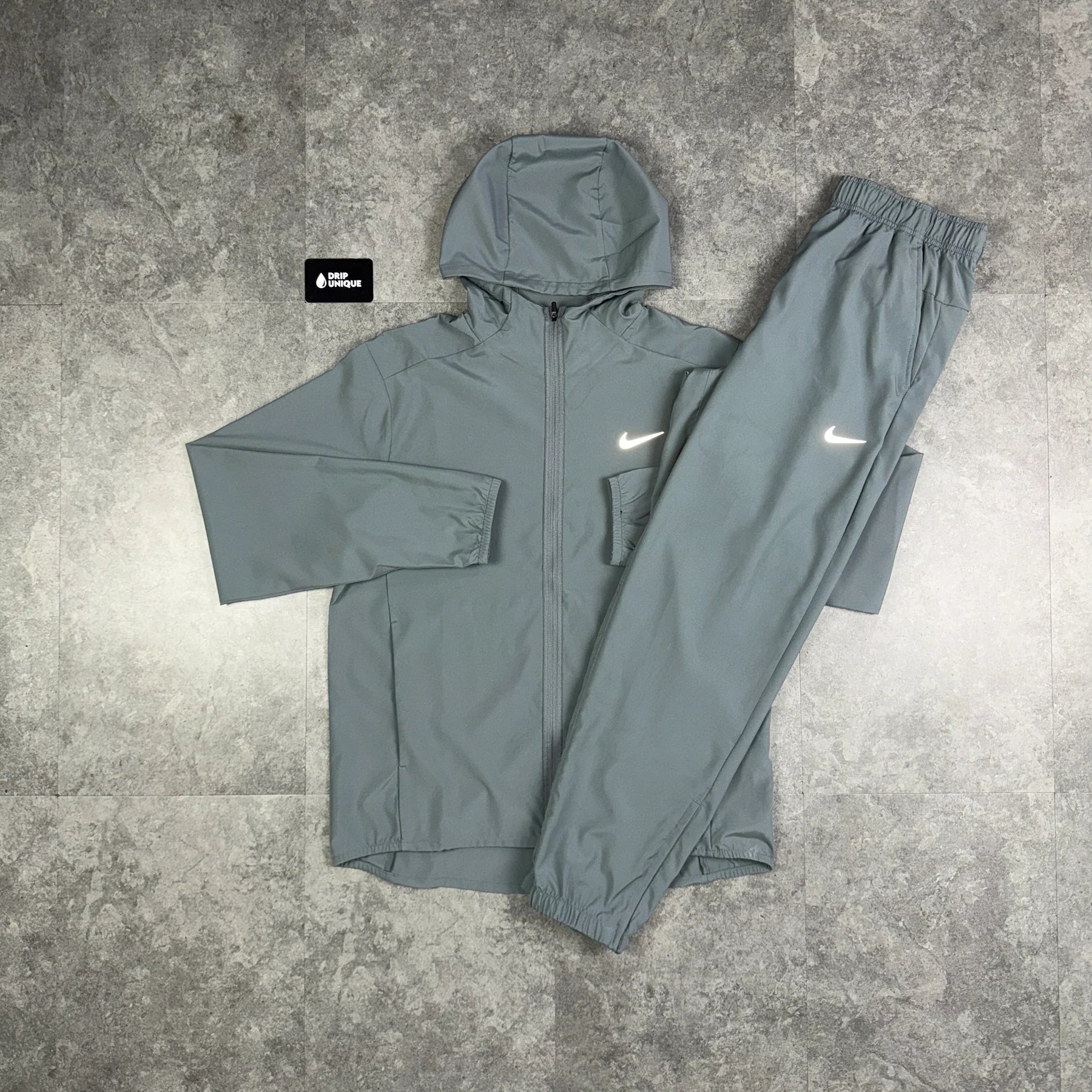 Ensemble Nike Dri-Fit Gris